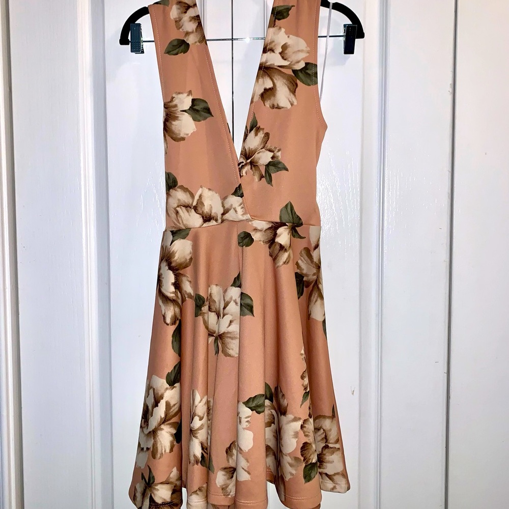 F(x) fashion dress. NWT size Medium